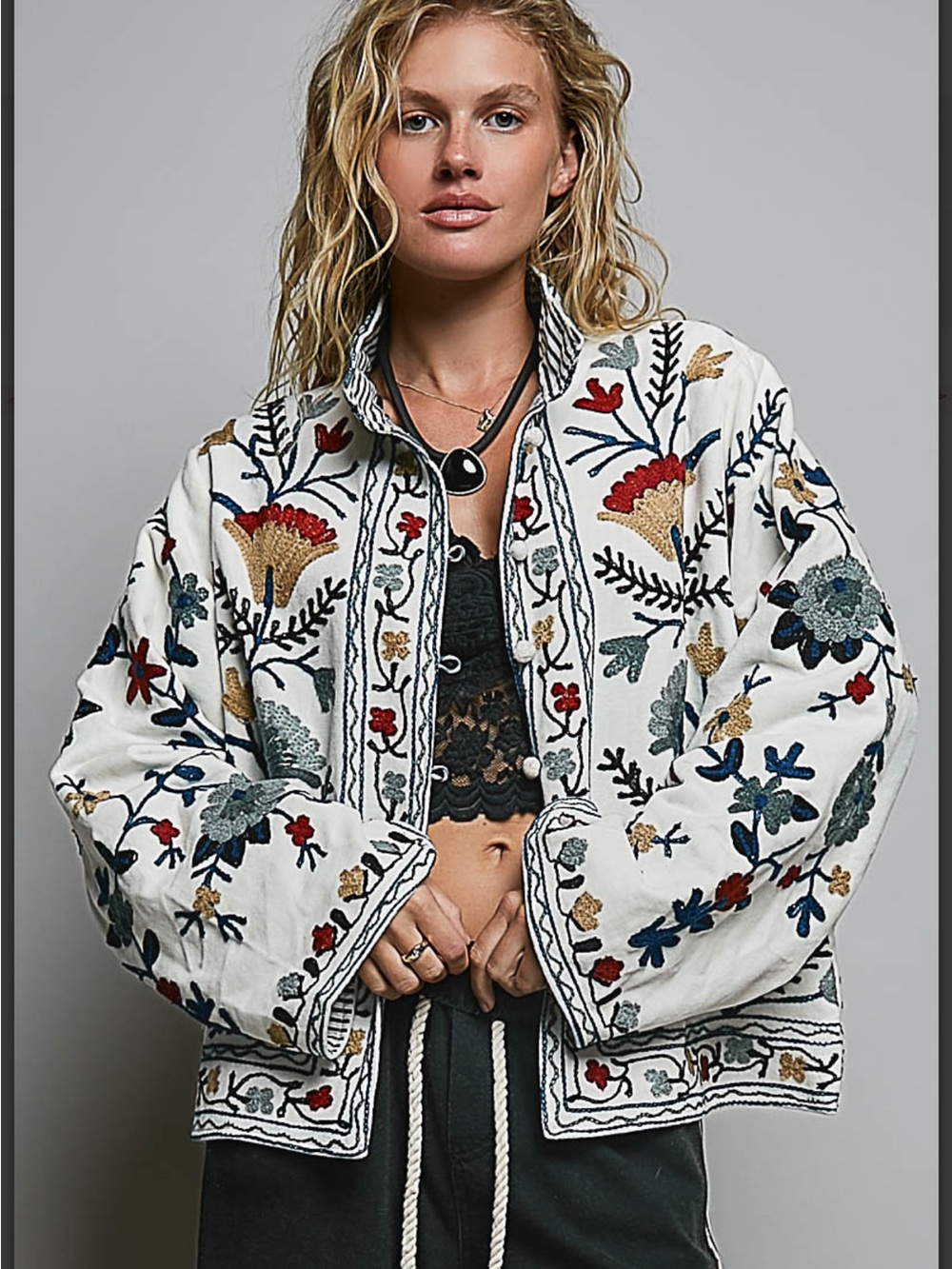 POL Embroidered Floral Jacket - Picture 2 of 11